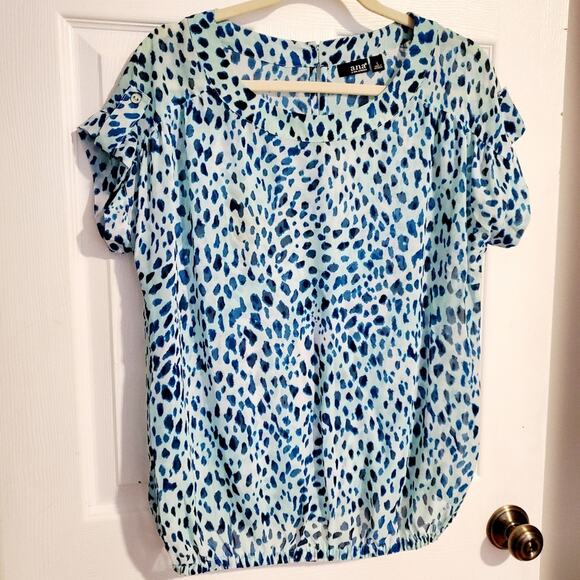 ANA blue leopard print top Short sleeves size Large - Picture 2 of 6